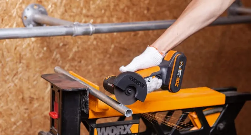 Угловая шлифмашина (болгарка) WORX WX801 20V 76мм аккумуляторная — детальное фото