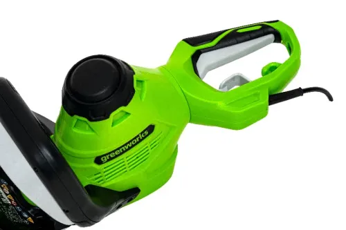 Кусторез Greenworks GHT7068 Deluxe 230V 2201407 700W (68 см) электрический — детальное фото