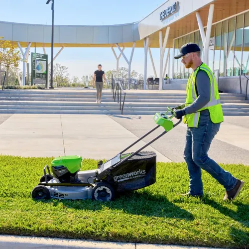 Самоходная газонокосилка Greenworks LM221S 82V 2519407 (56 см)  бесщеточная аккумуляторная — детальное фото